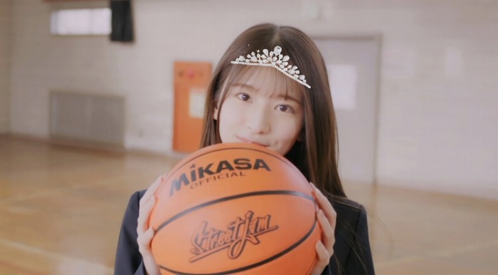 菅原咲月 すべすべ美脚の激かわグラビア画像！