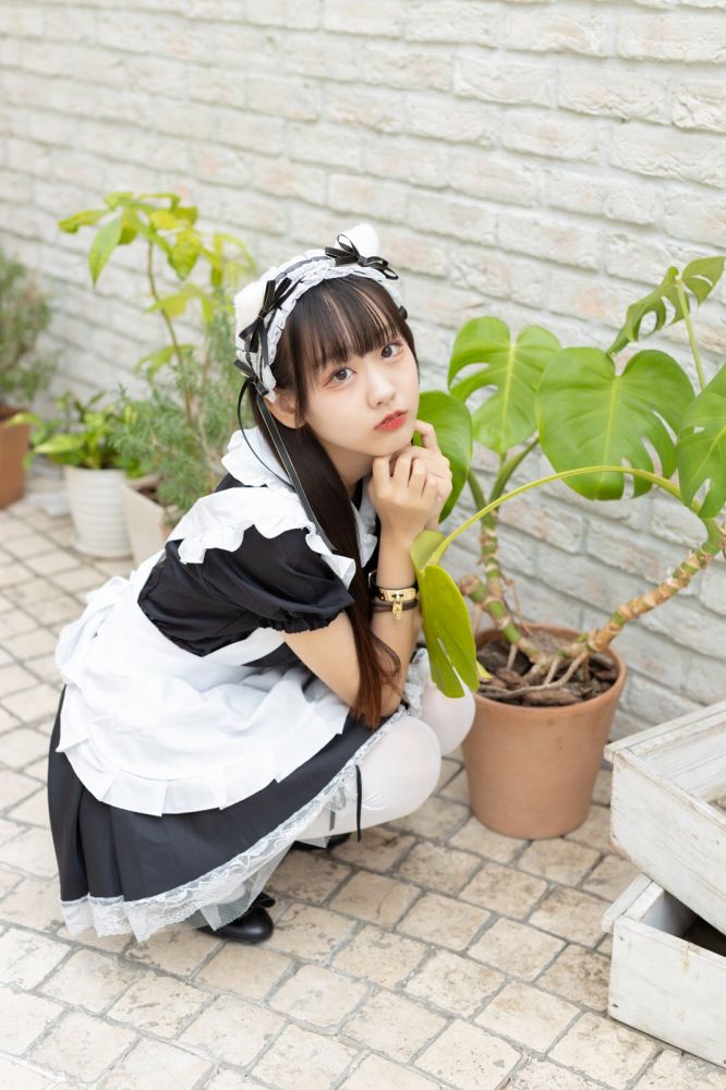 須羽こころ ふわふわバストの水着グラビア画像！