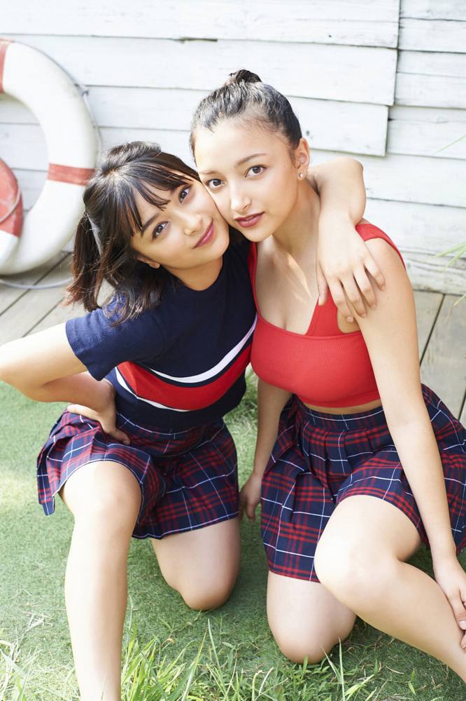 エリマリ ハーフ姉妹の水着グラビア画像！！