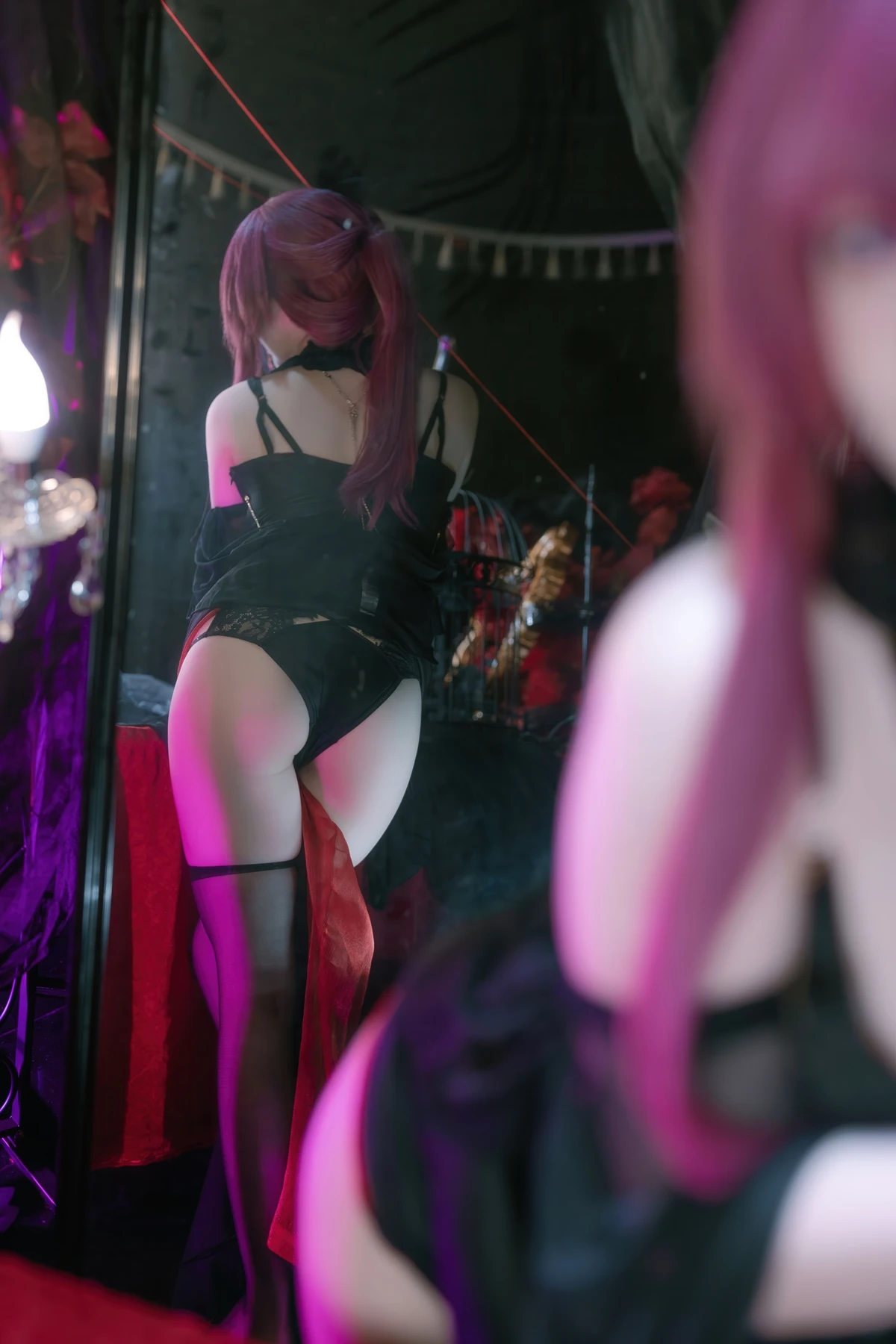 Cosplay 屿鱼 – 崩坏 星穹铁道 卡芙卡 缚月之夜