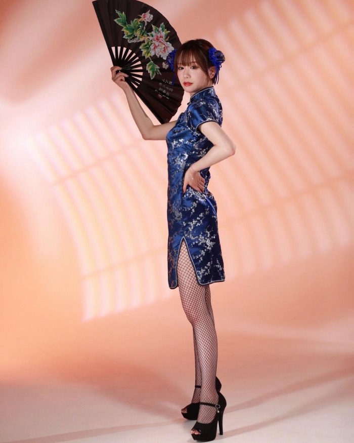 あらた唯 スタイル抜群の水着グラビア画像！