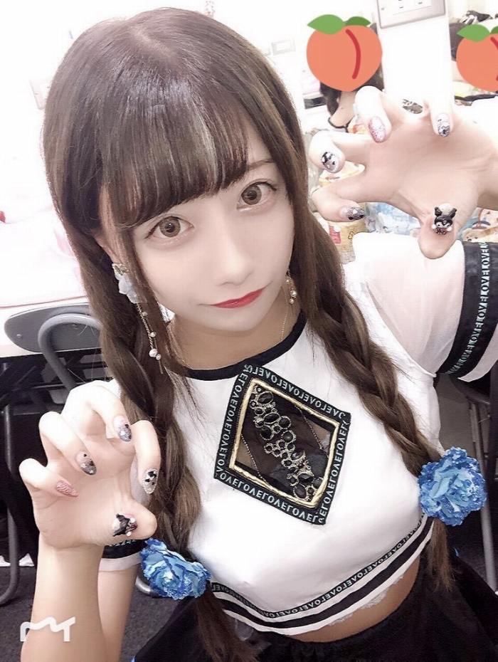 鈴木優香 ちょっと脱ぎすぎ水着グラビア画像！