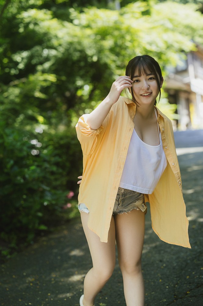 麻倉瑞季 おっぱいが大きい水着グラビア画像！