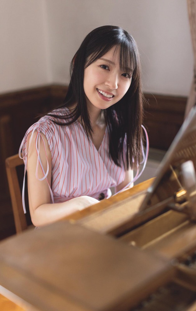 金村美玖 しっとりかわいい水着＆生脚画像！