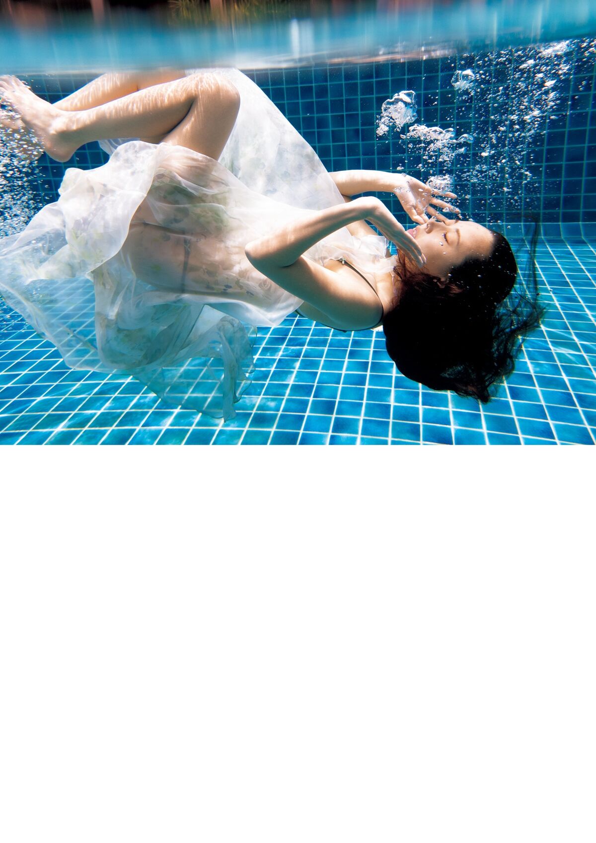 Miru Shiroma 白間美瑠 - 2025.11.14 写真集 MERCI Part01