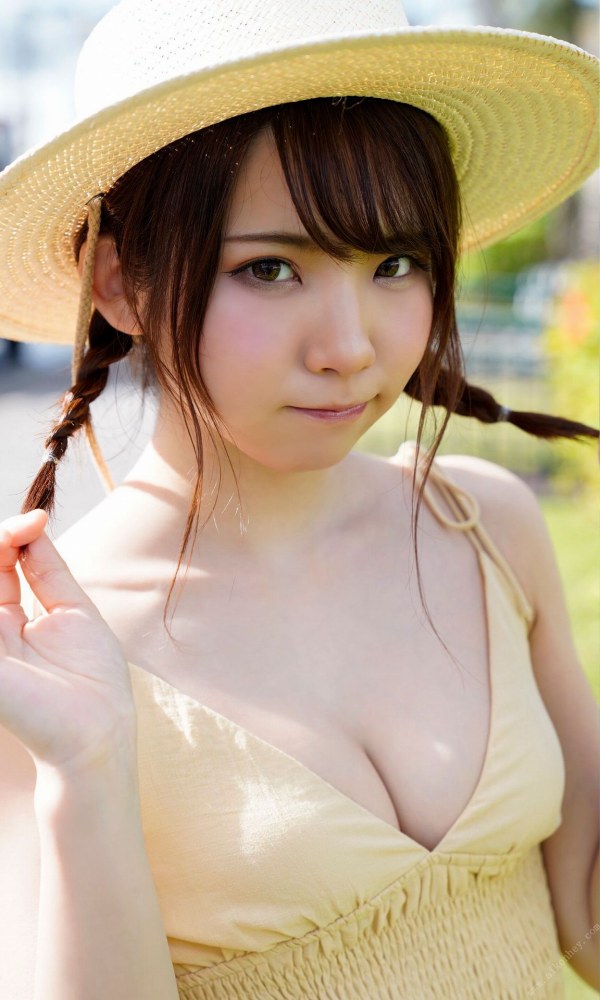 えなこ めっちゃかわいい水着グラビア画像！