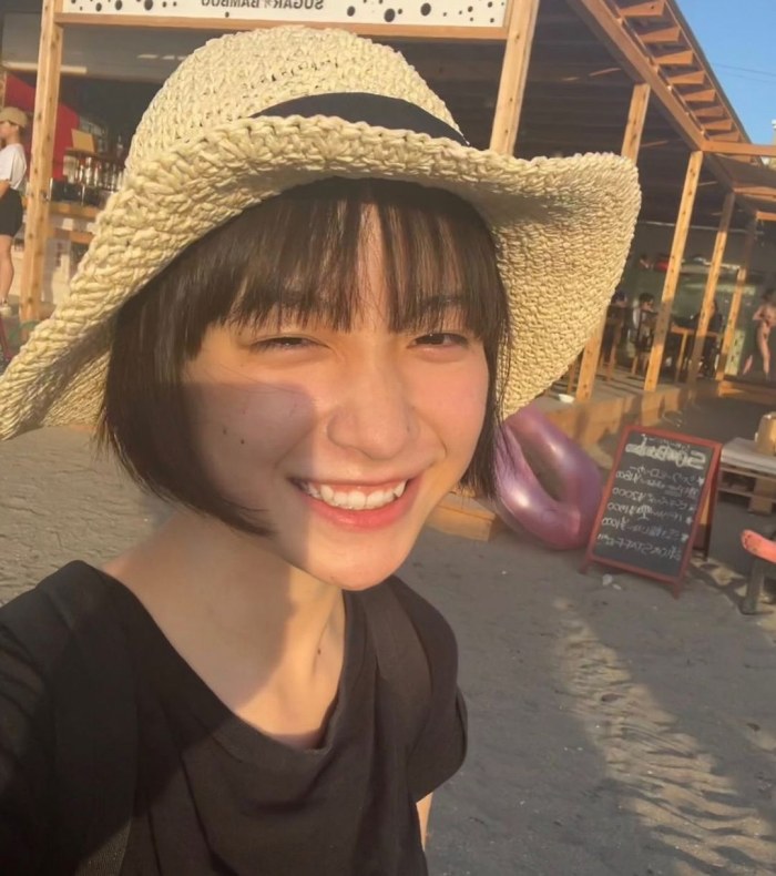 藤﨑ゆみあ 鬼かわすぎる着衣グラビア画像！