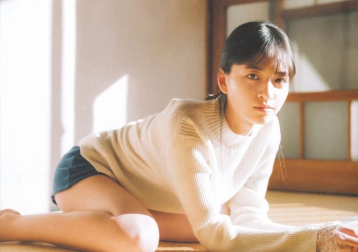 金川紗耶 美脚でスタイルが凄いグラビア画像！