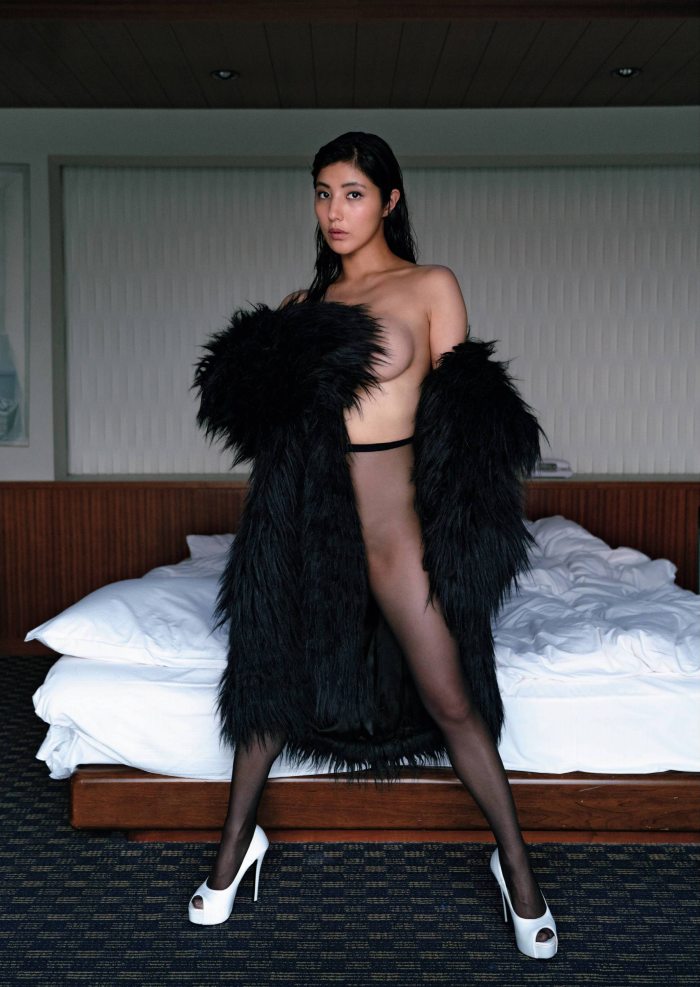 渡辺万美 Hカップのド派手ヌード＆水着画像！