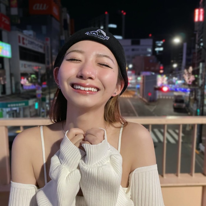 うらら 小顔美女の下着＆水着グラビア画像！