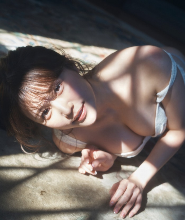 小日向ゆか 萌えるEカップの水着グラビア画像！