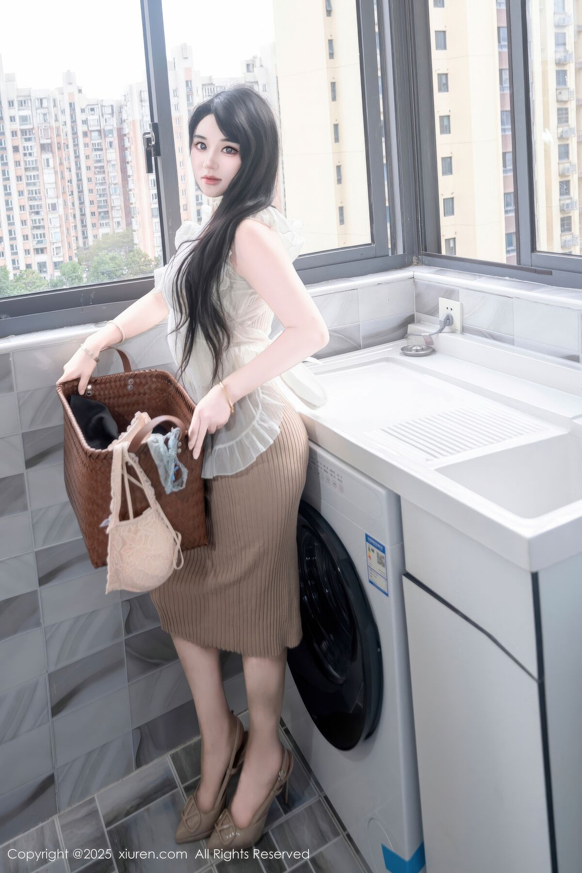 XiuRen秀人网 No.11010 Xi Xi Ai Chi Cao Mei