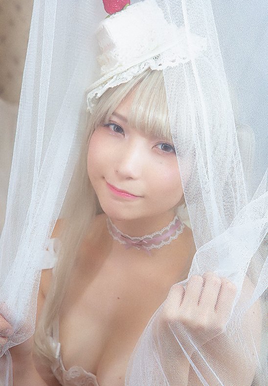 あまつまりな 脱ぎすぎ水着＆下着グラビア画像！