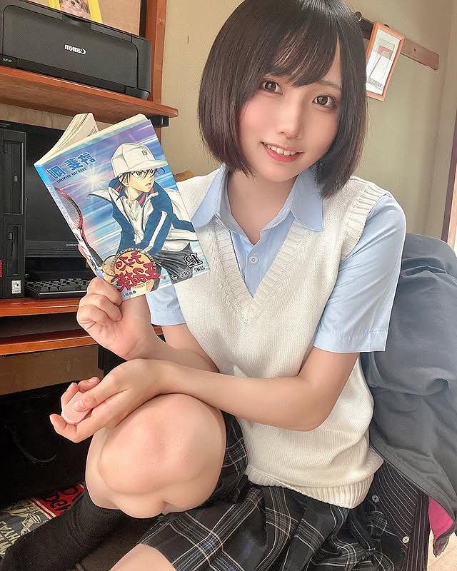 小倉あずさ 巨乳レイヤーの水着グラビア画像！