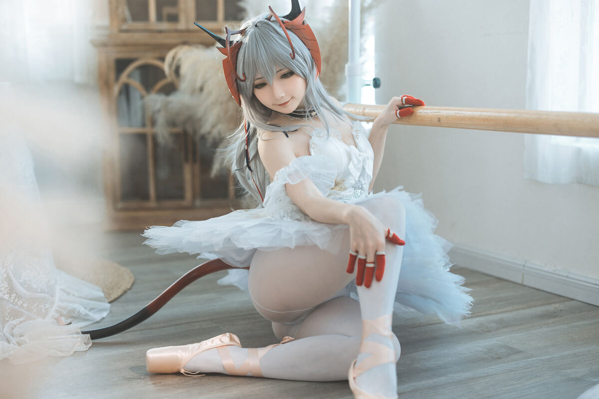 Coser@是三不是世w - 明日方舟 W 芭蕾