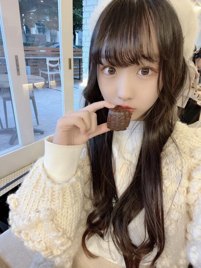 須羽こころ ふわふわバストの水着グラビア画像！