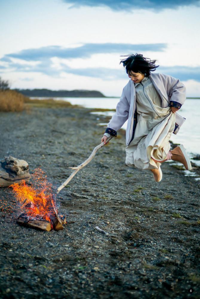 藤﨑ゆみあ 鬼かわすぎる着衣グラビア画像！