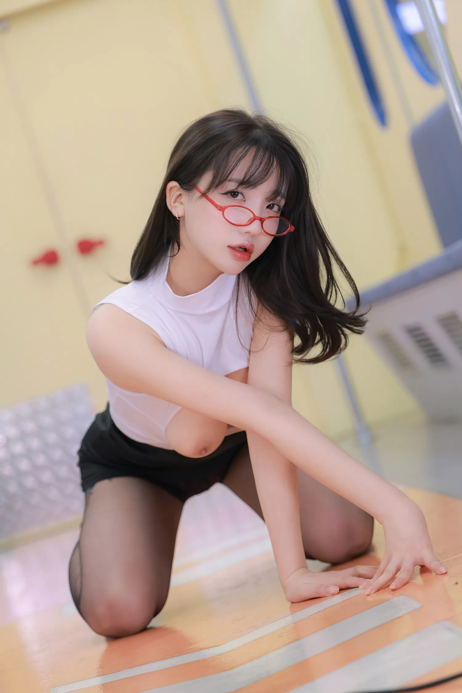 Son Ye-Eun (손예은) – Last Stop