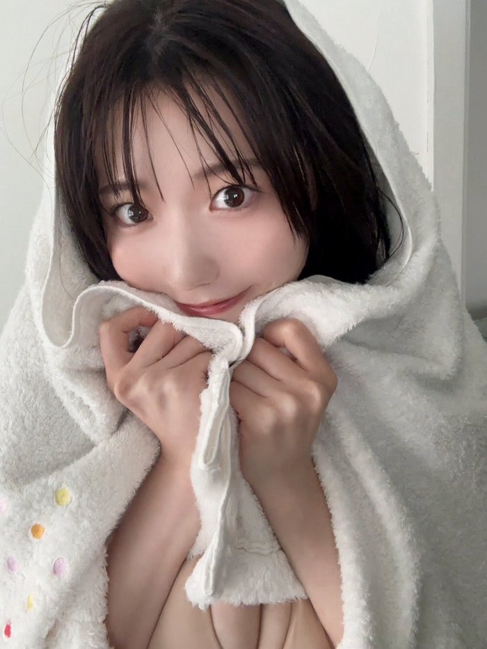 小日向優花 Iカップボインの水着グラビア画像！