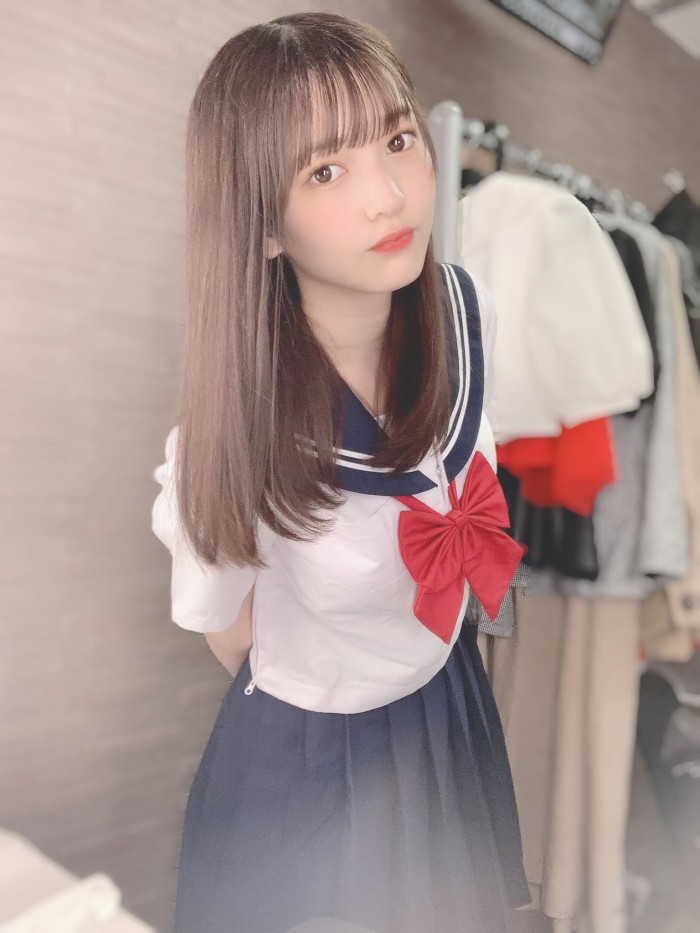 黒嵜菜々子 ふわふわボインの水着グラビア画像！