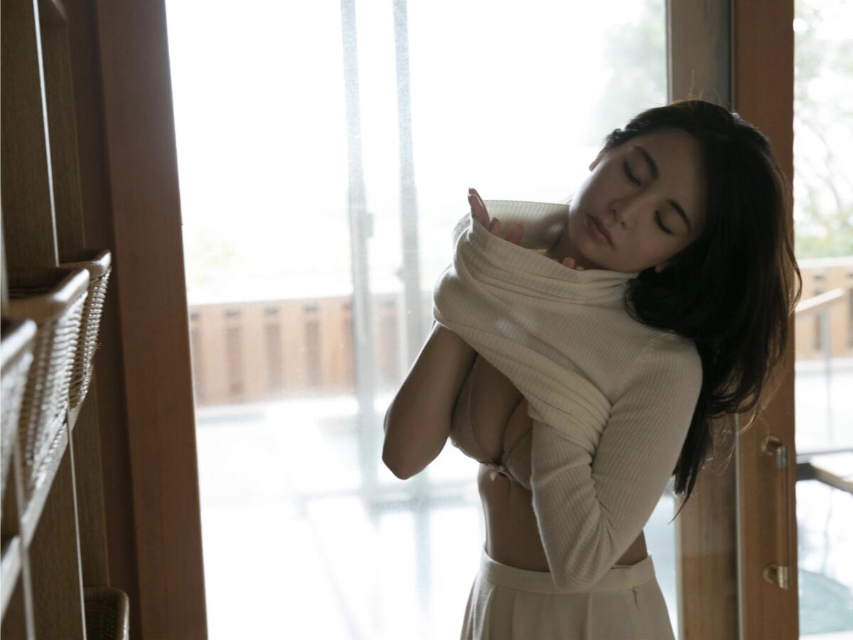 Miu Nakamura 仲村美海 - 週刊ポストデジタル写真集 背中を流して
