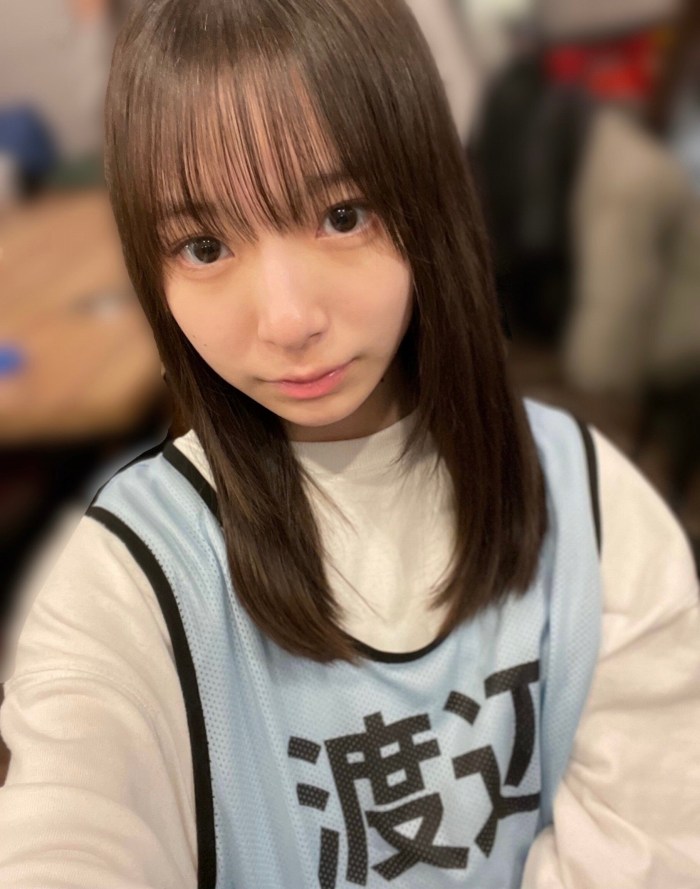 渡辺莉奈 鬼かわなタンクトップグラビア画像他！