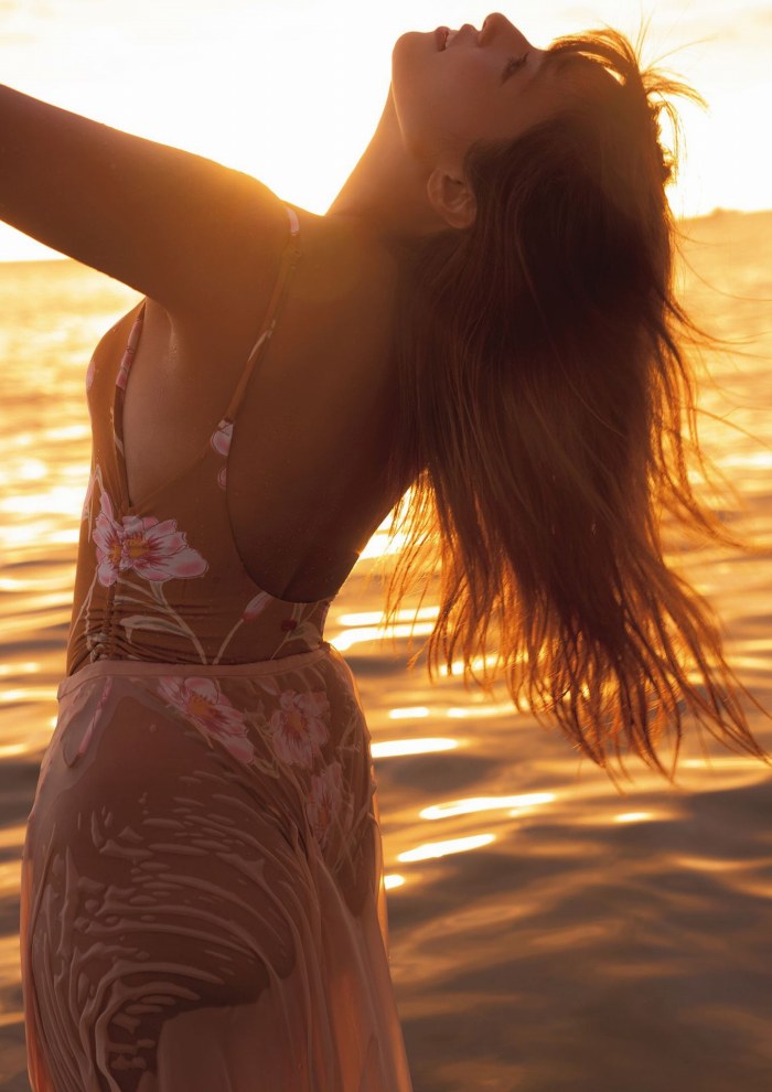 深田恭子 ムッチリ水着＆下着グラビア画像！