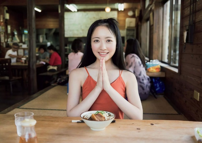 石田千穂 めちゃかわな水着グラビア画像！！