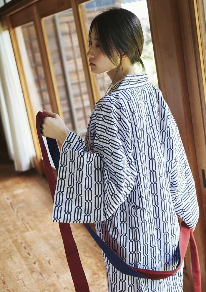 澄田綾乃 はみ出るFカップの水着グラビア画像！