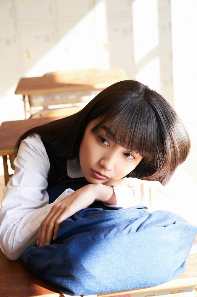 黒木ひかり むっちりバストの水着グラビア画像！