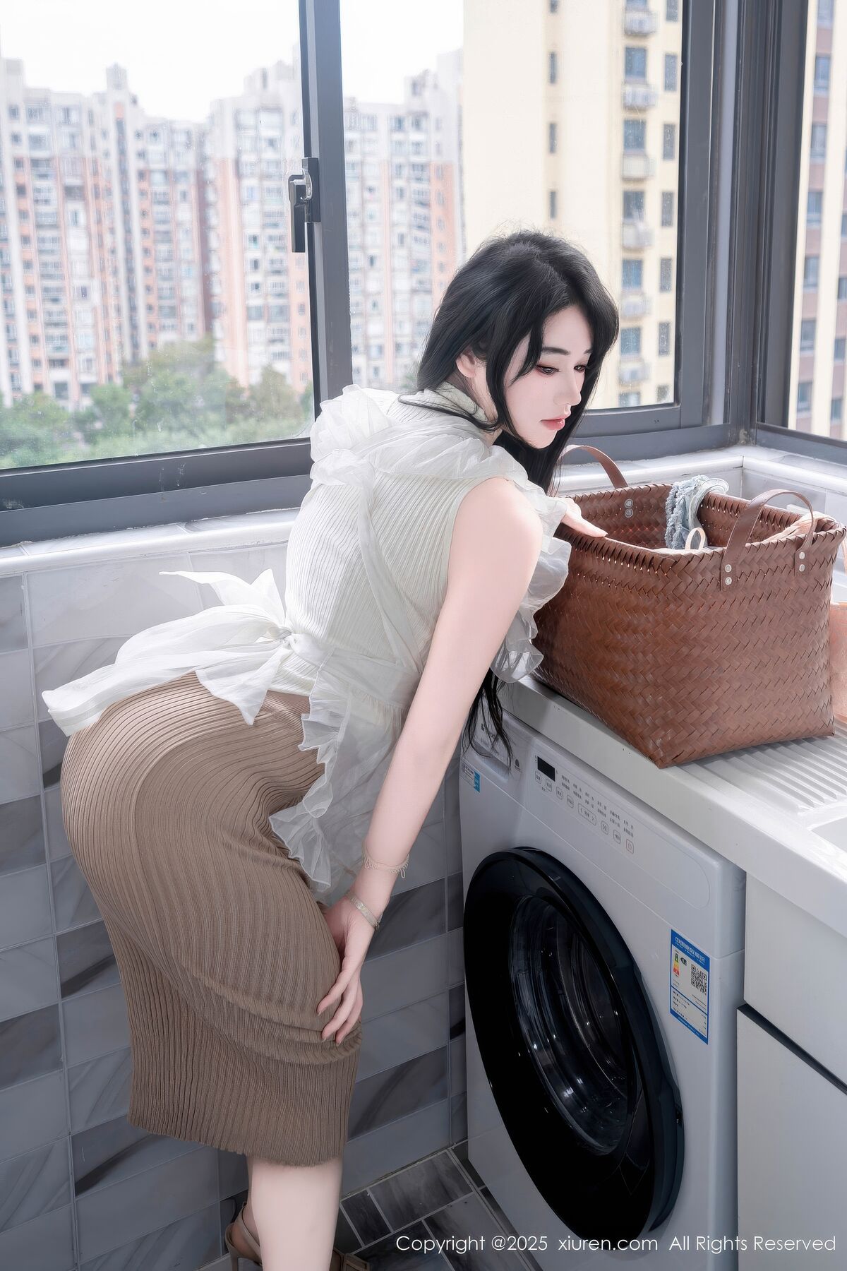 XiuRen秀人网 No.11010 Xi Xi Ai Chi Cao Mei