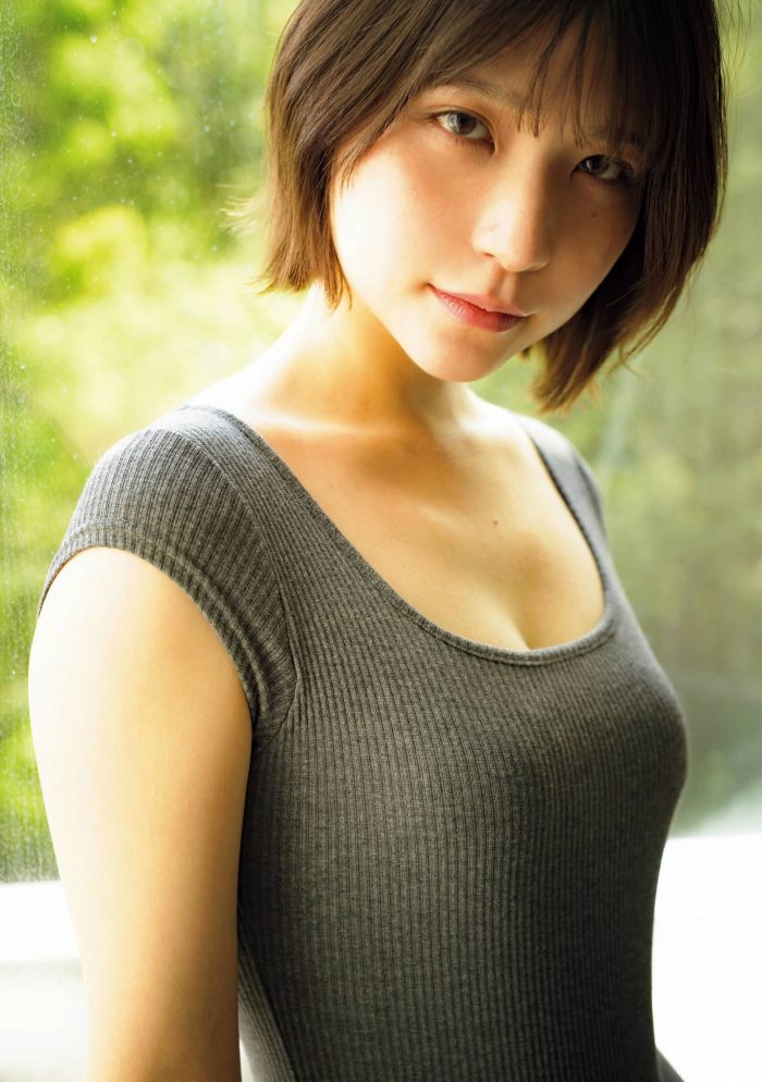 あまつまりな 脱ぎすぎ水着＆下着グラビア画像！