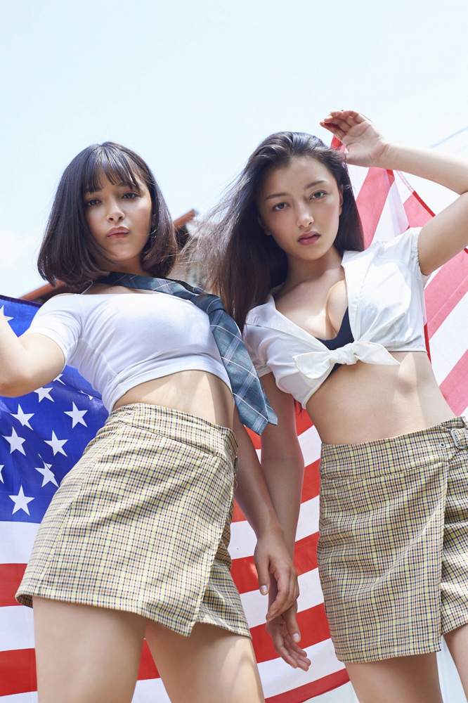 エリマリ ハーフ姉妹の水着グラビア画像！！