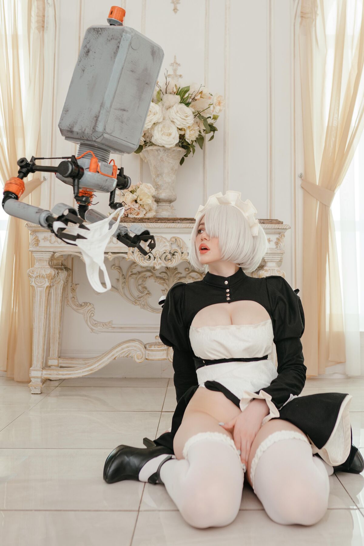 Coser@Alina Becker - 2B Maid