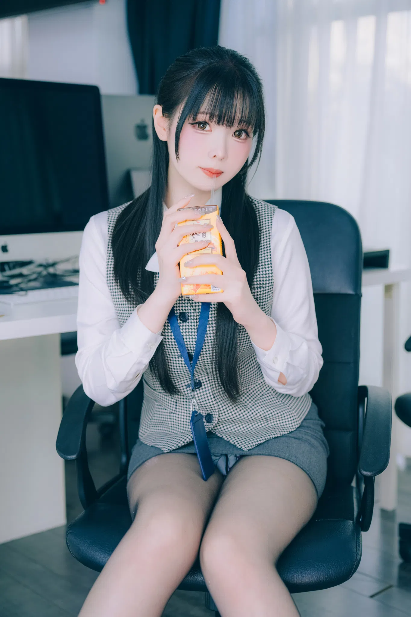 [Cosplay] 霜月shimo DL写真集 霜月的秘密辦公室 Vol.02 Shimo' Secret Office Vol.02