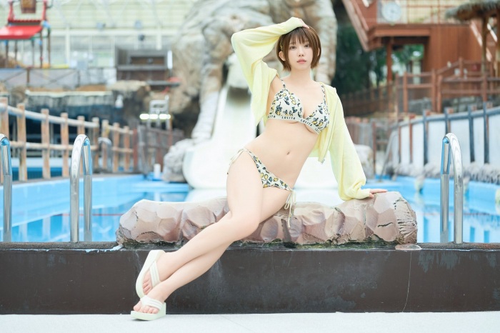 えなこ 過去のグラビア画像