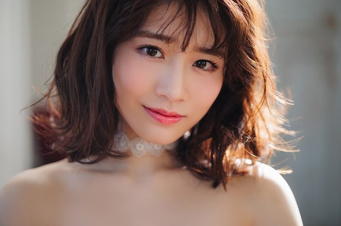 河北彩伽 絵になるEカップ美乳のヌード画像！