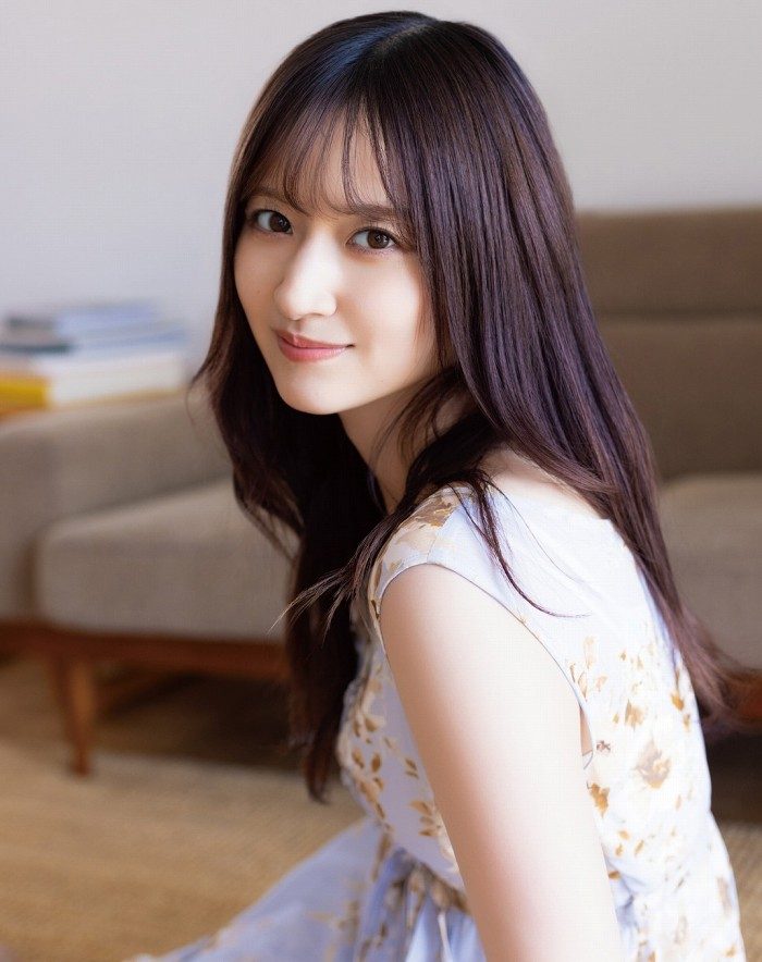 金川紗耶 美脚でスタイルが凄いグラビア画像！