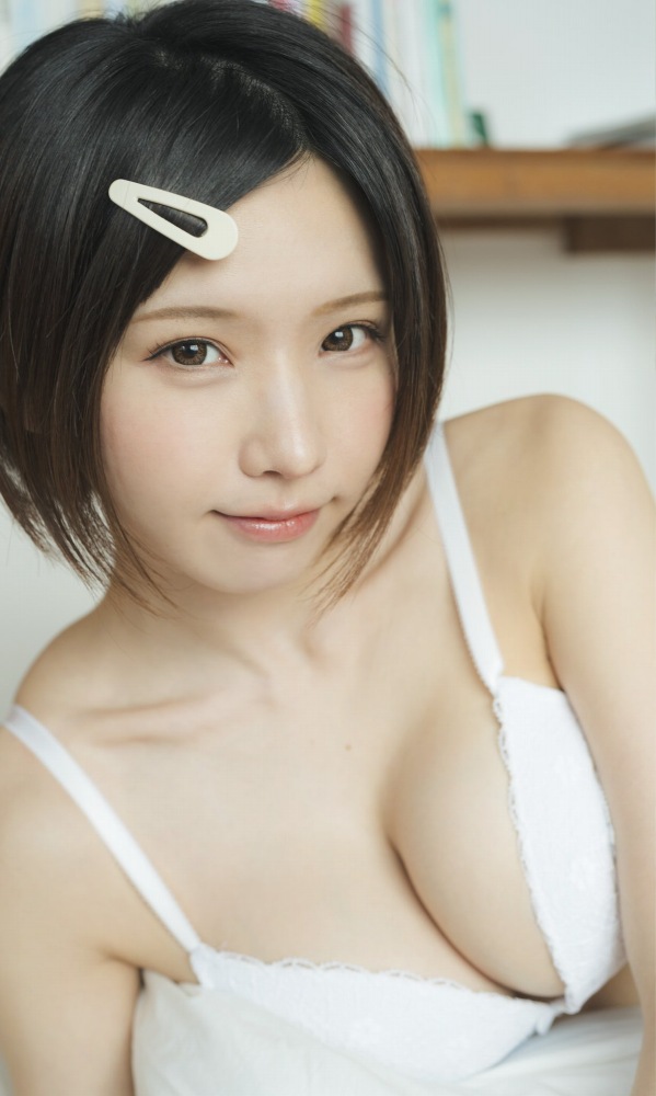 えなこ 過去のグラビア画像