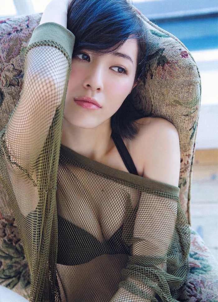 松井珠理奈 水着＆セミヌードグラビア画像！
