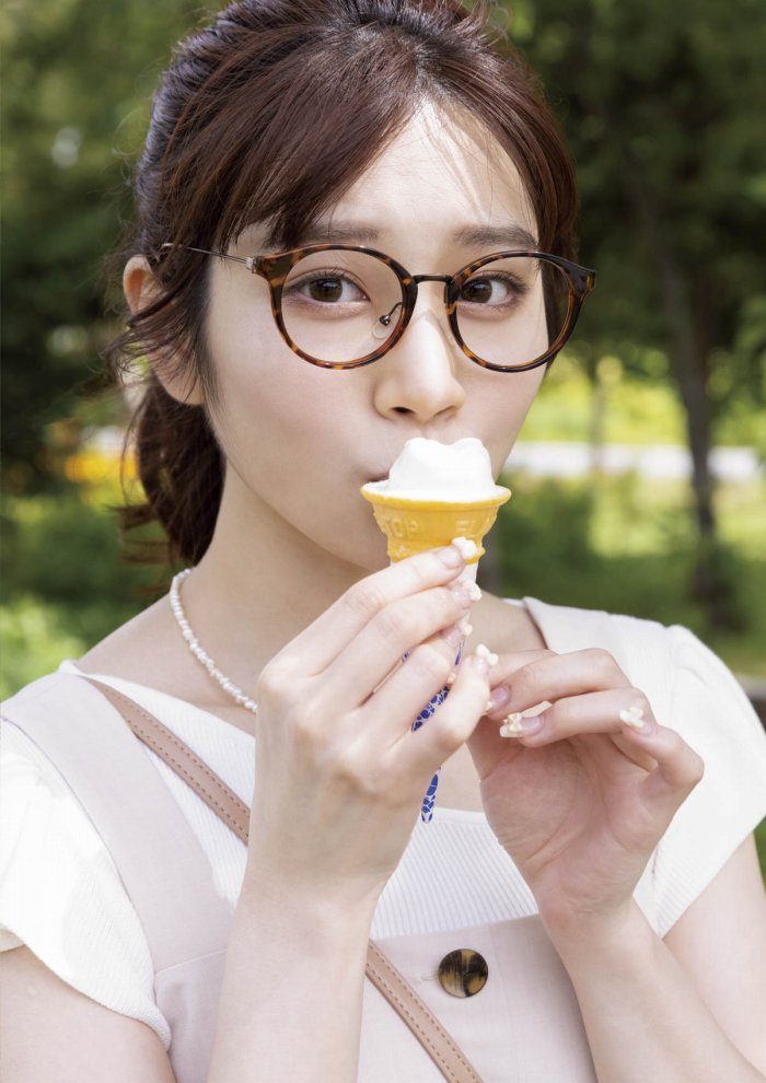 河北彩伽 絵になるEカップ美乳のヌード画像！