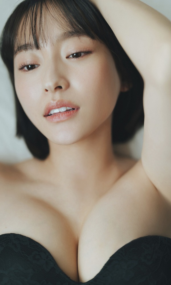 高崎かなみ 鬼かわな水着＆ランジェリー画像！