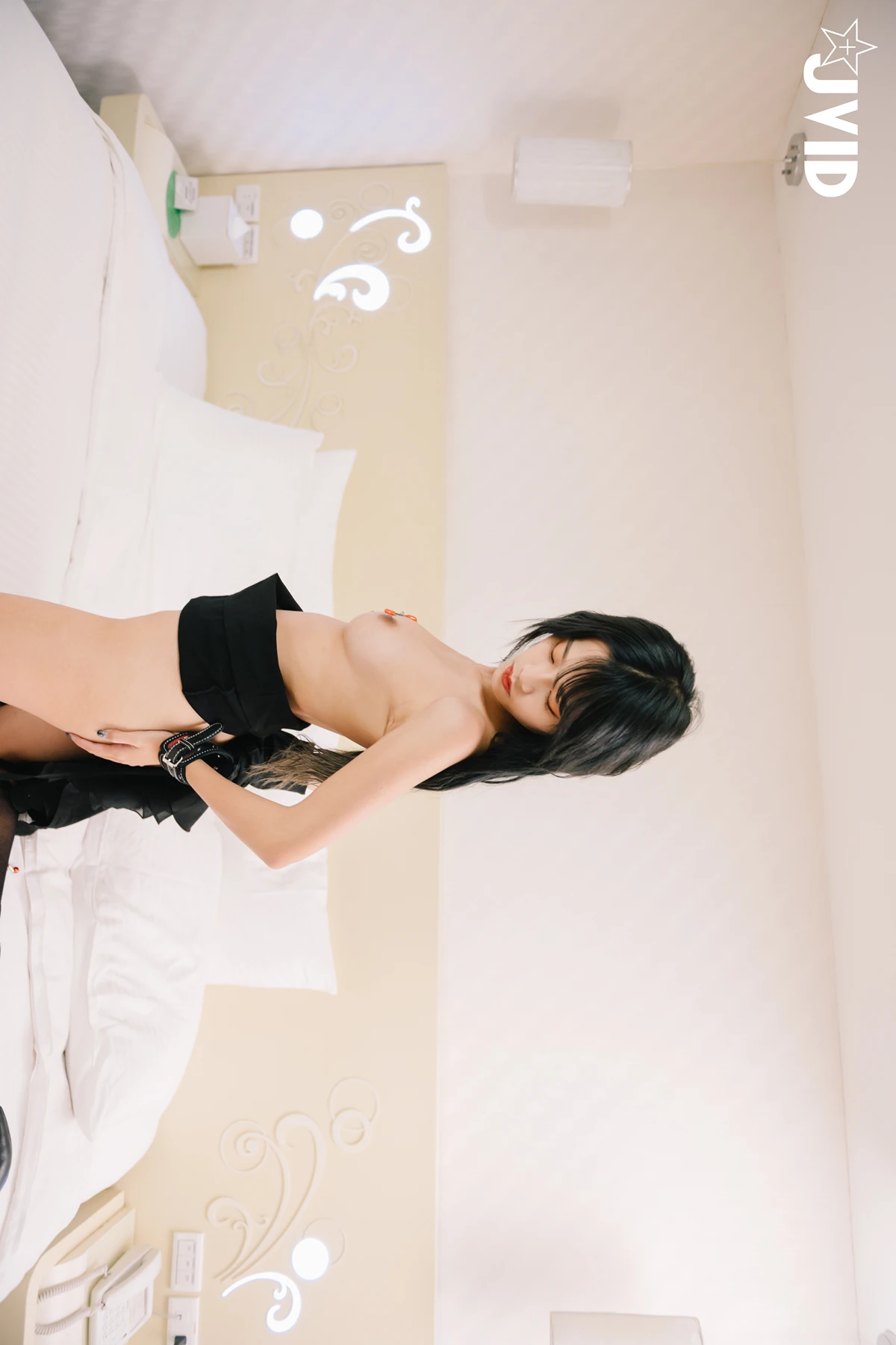 JVID 韓芳語 – DesireVol.極正大奶大學新鮮人芳語.下班後的情色指導