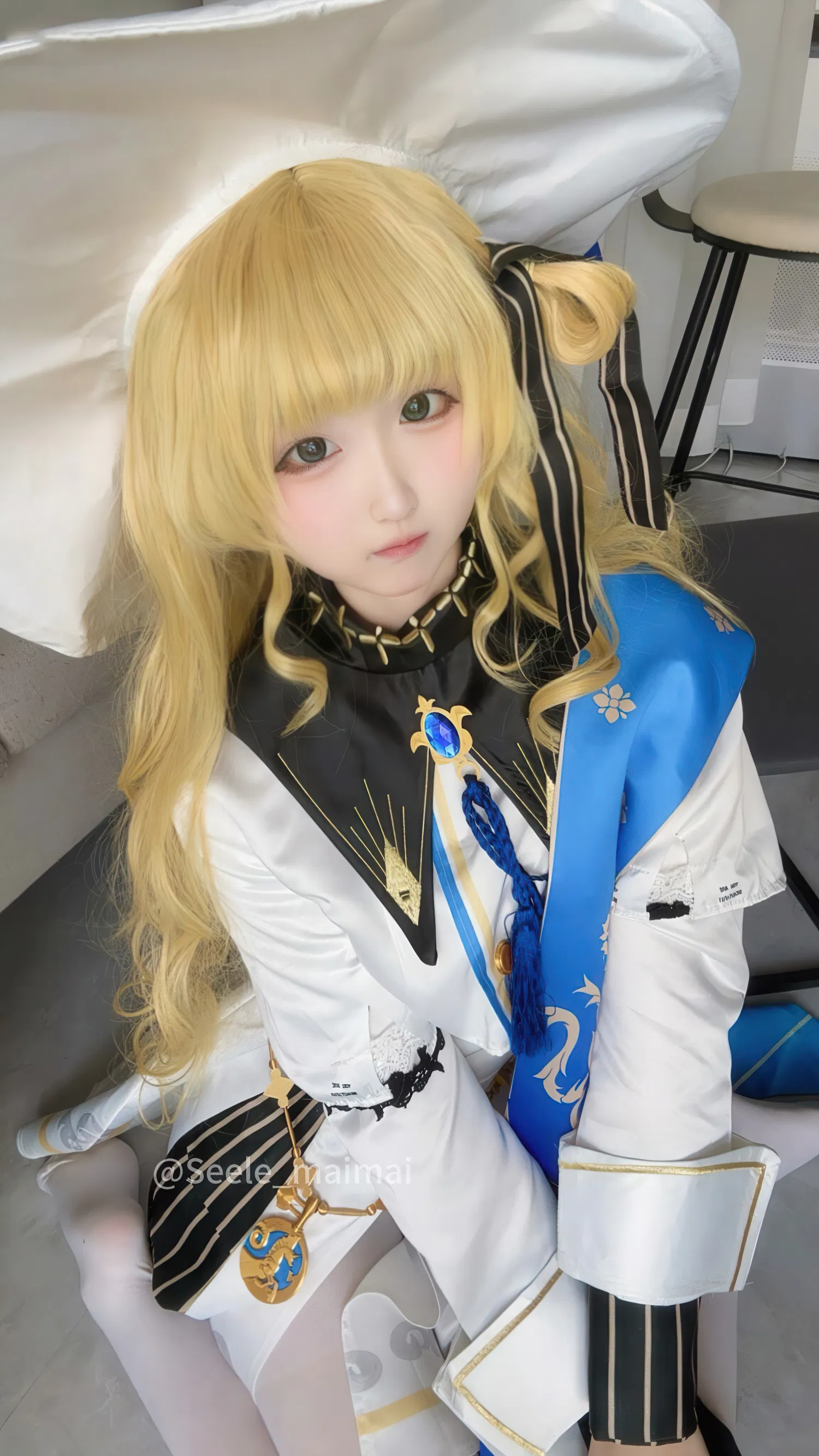 [Cosplay] Seele麦麦 - 鸣潮 菲比&卡提希娅·蓝色花海物语