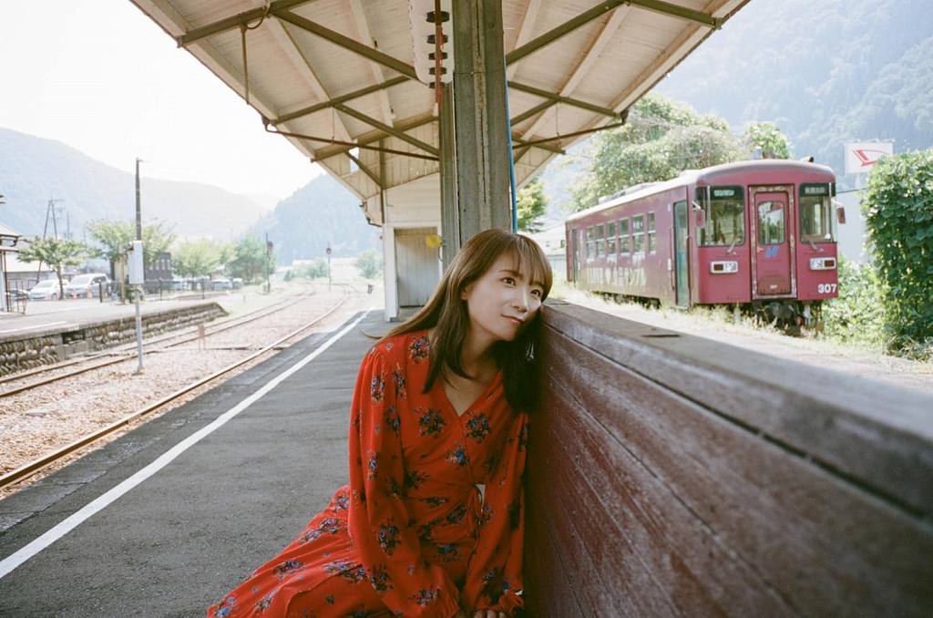 秋元真夏 激かわな水着・ランジェリー画像！