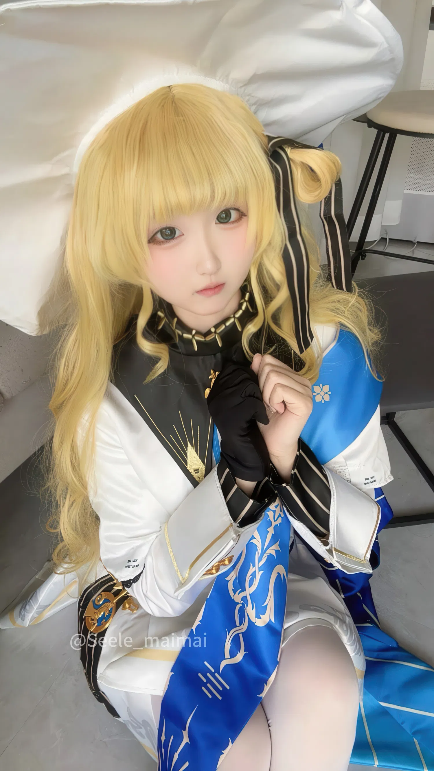 [Cosplay] Seele麦麦 - 鸣潮 菲比&卡提希娅·蓝色花海物语