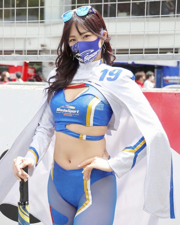 霧島聖子 Dカップお姉さんの水着グラビア画像！