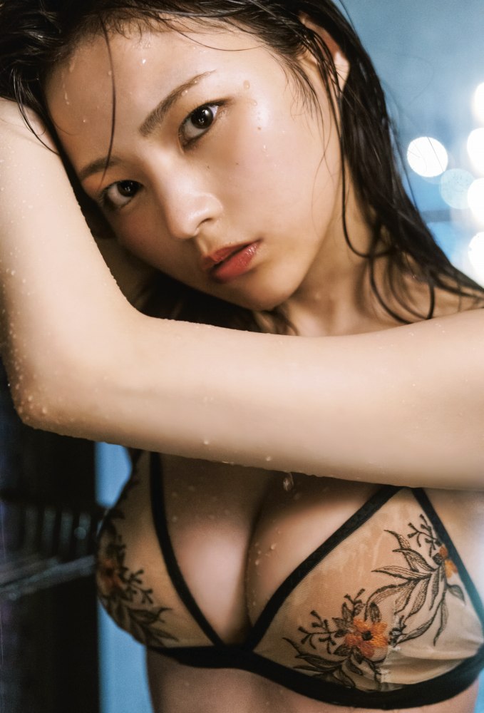 宇咲 ふわふわバストの水着グラビア画像他！