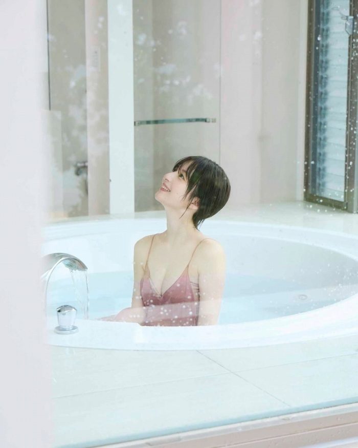 こばしり 軌跡の果ての水着グラビア画像他！