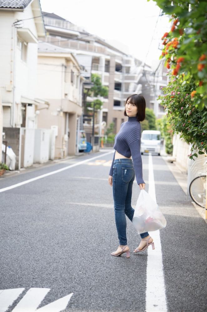 瀧本雫葉 Gカップ美乳のパイパンヌード画像！